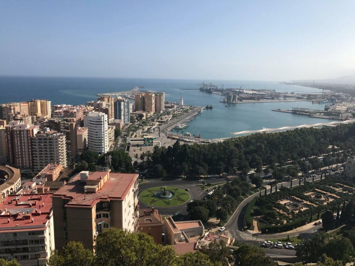 Apartamento Los Tres Soles مالقة المظهر الخارجي الصورة