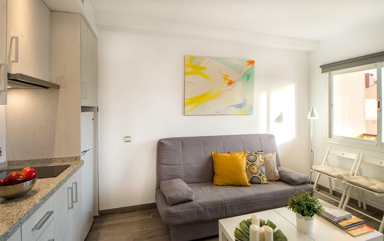 Apartamento Los Tres Soles مالقة المظهر الخارجي الصورة