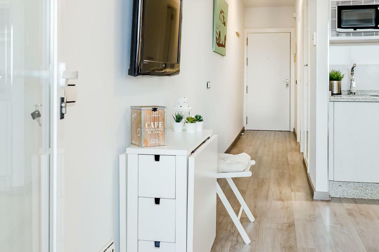 Apartamento Los Tres Soles مالقة المظهر الخارجي الصورة