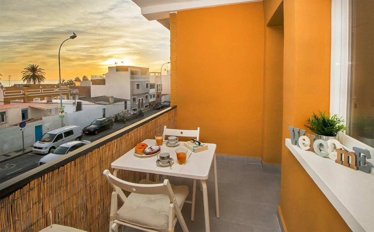 Apartamento Los Tres Soles مالقة المظهر الخارجي الصورة