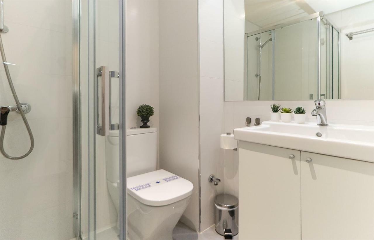 Apartamento Los Tres Soles مالقة المظهر الخارجي الصورة